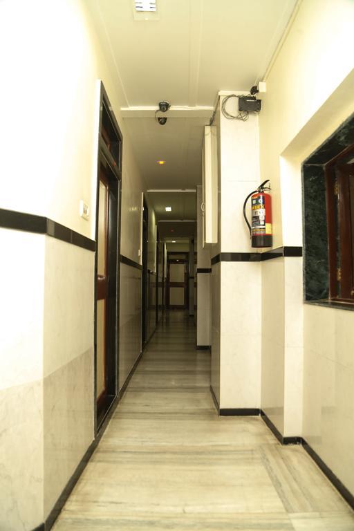 Traveller'S Inn Hotel - Fort Bombaj Zewnętrze zdjęcie