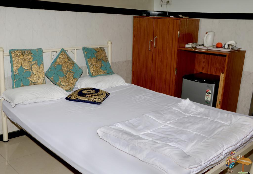 Traveller'S Inn Hotel - Fort Bombaj Zewnętrze zdjęcie