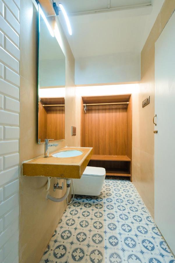 Traveller'S Inn Hotel - Fort Bombaj Zewnętrze zdjęcie