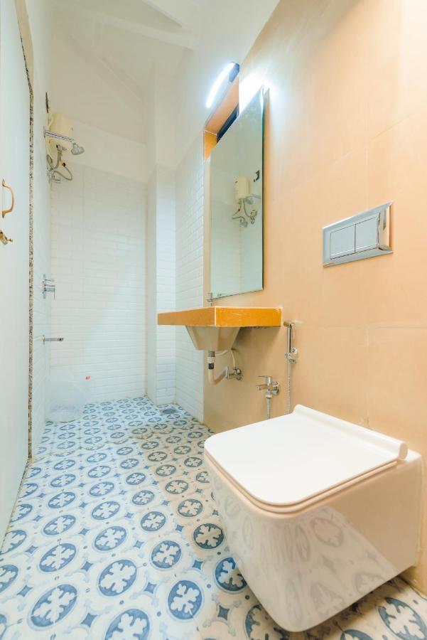 Traveller'S Inn Hotel - Fort Bombaj Zewnętrze zdjęcie