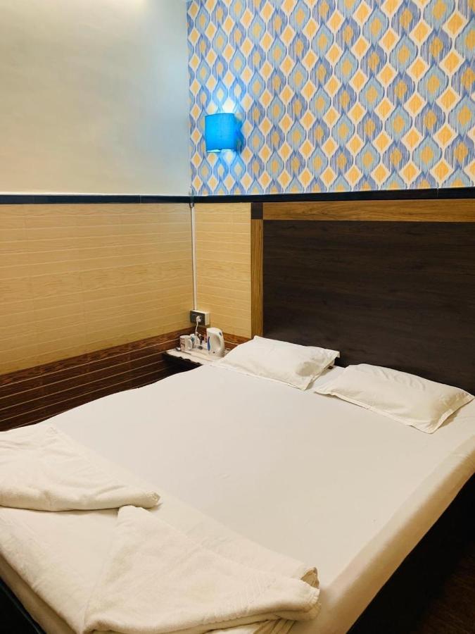 Traveller'S Inn Hotel - Fort Bombaj Zewnętrze zdjęcie